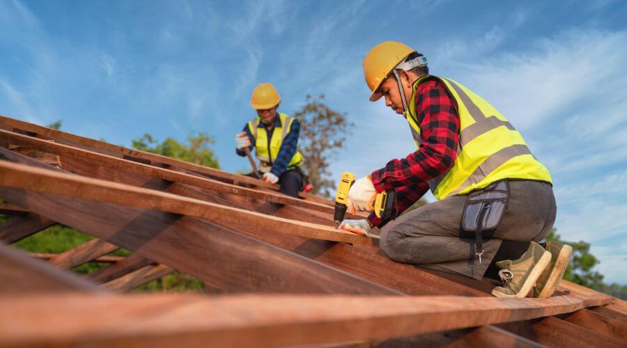 Professional Flat Roofing Installation services in Wapakoneta, OH